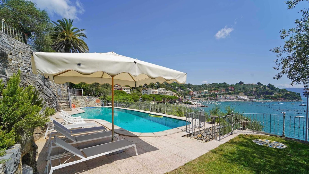 Portovenere Villa | Charming Villa With Beautiful Sea Views