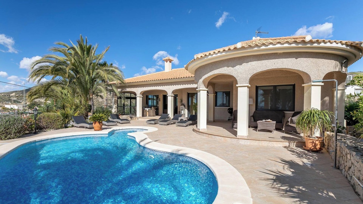 Coveta Fuma Villa | Charming Villa Mara with great sea views, swimming pool and Wi-Fi
