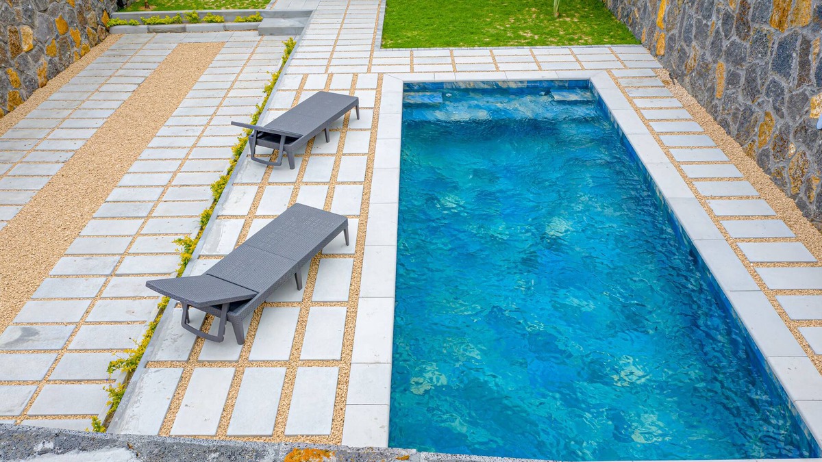 Pointe aux Canonniers Villa | Charming villa on rent for 6 persons with swimming pool near the beaches.