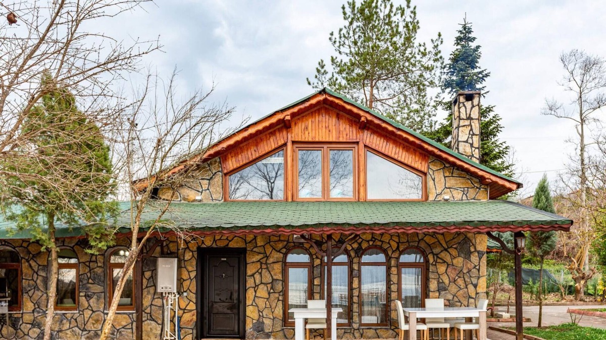 Geyve Villa | Charming Villa on the Shore of Sapanca Lake