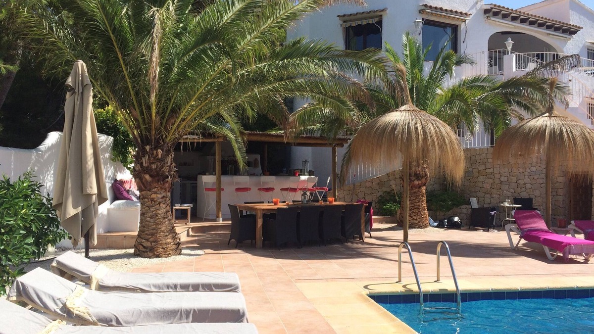 Benissa Coast Villa | Charming villa, sea view, large swimming pool with bar, 2000m² plot, beach 900m away