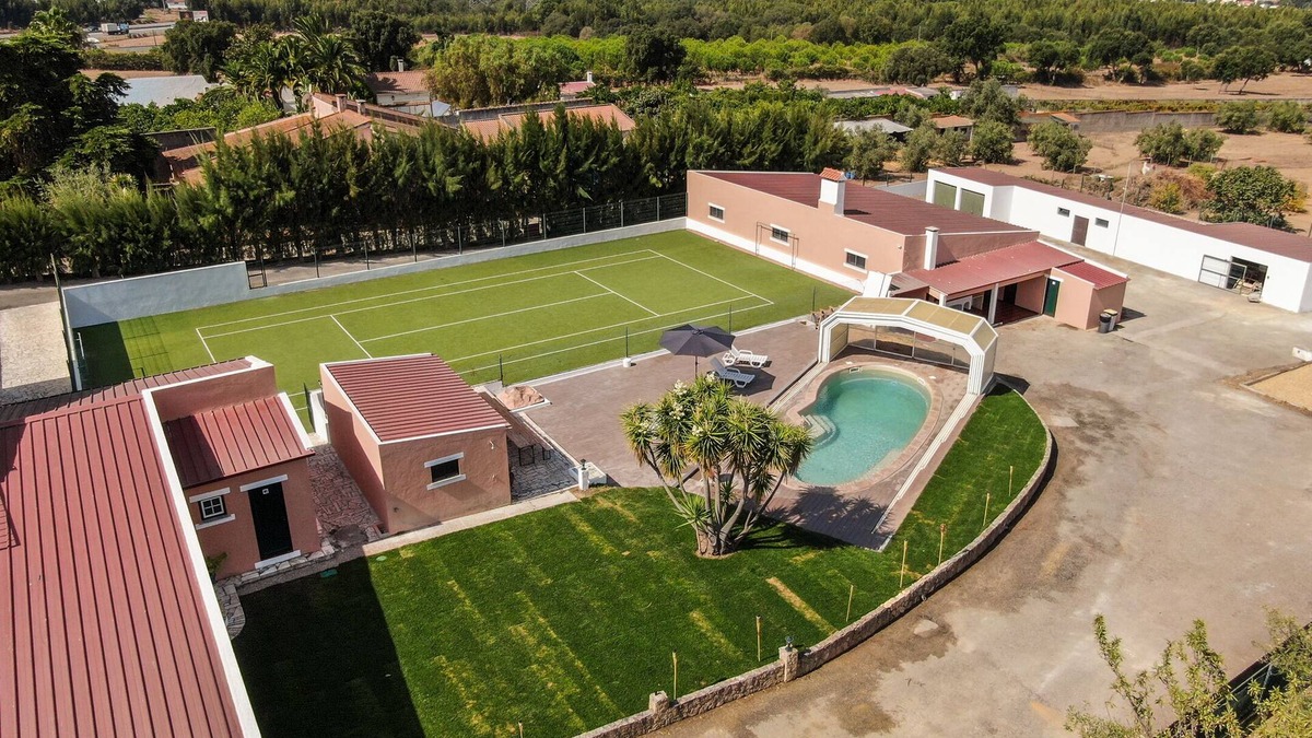 Setubal House | Charming Villa w/pool & Soccer field @ 30min Lisbon