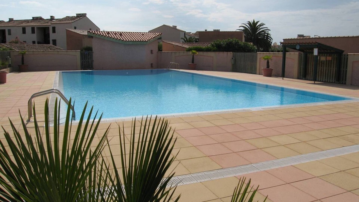 Saint-Cyprien Plage Villa | Charming Villa with Terrace, Near Beach, Pool Access - Sleeps 6