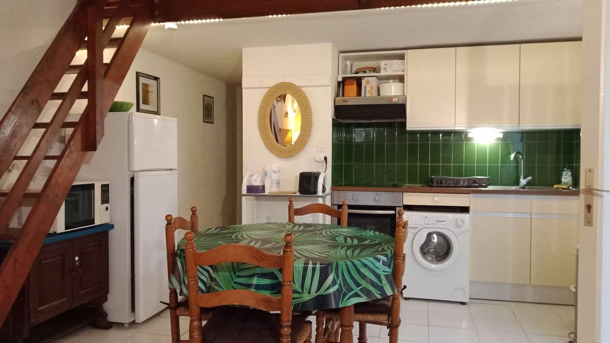 Port Leucate Villa | Charming Villa with Terrace, Mezzanine, 6 Sleeps, 500m from Beach - Port Leucate