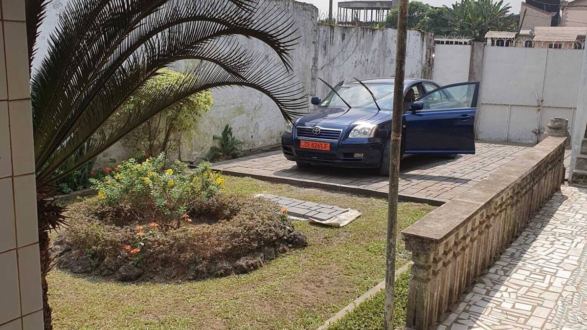 Douala Villa | Charming villa with garden in Makèpè