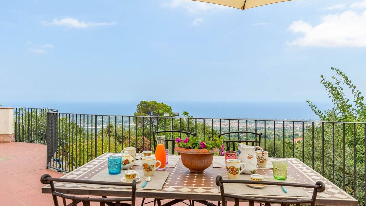 Mascali Villa | Charming Villa With Pool and Panoramic Surroundings