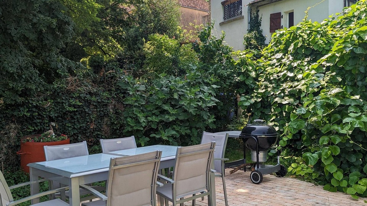 La Roche-Morey Cottage | Charming village house in Haute-Saône with fireplace