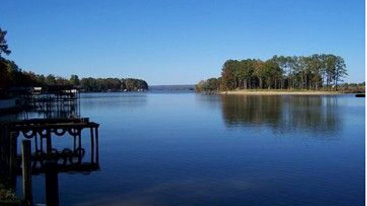 Centre Cottage | Charming Waterfront Property on Beautiful Weiss Lake!