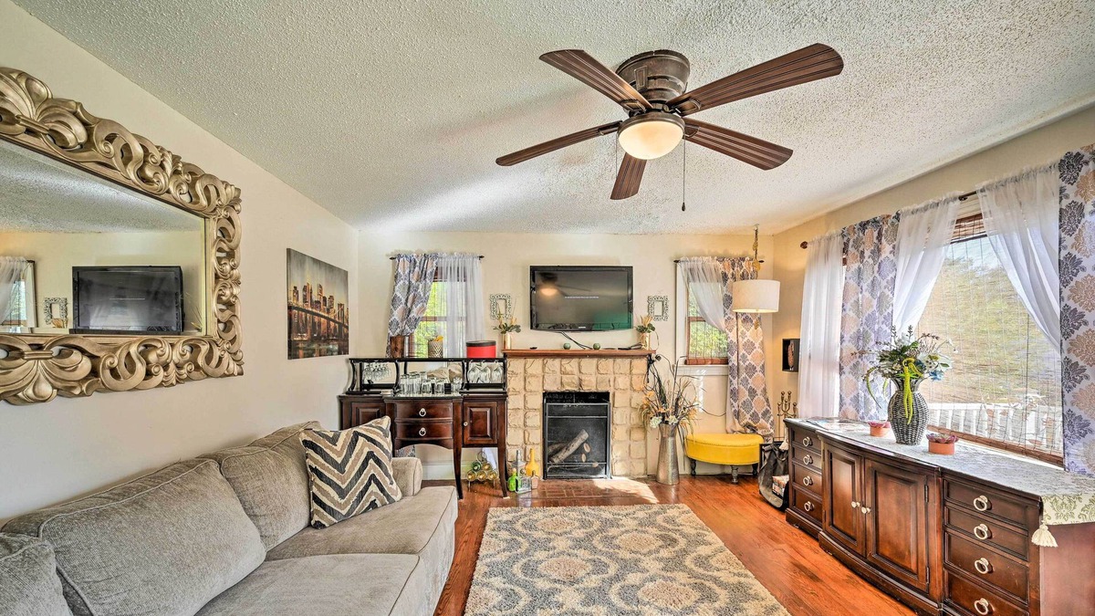 Winston - Salem House | Charming Winston-Salem Home ~ 5 Mi to Dtwn!
