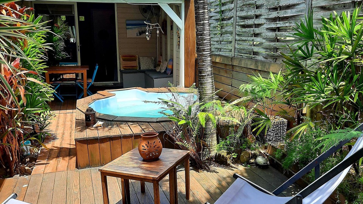 Le Diamant House | Charming Wooden Bungalow, 100m from the Beach, private pool