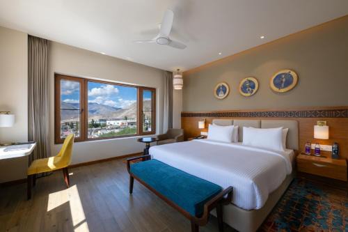 Leh Hotel | Charmwood Hotel
