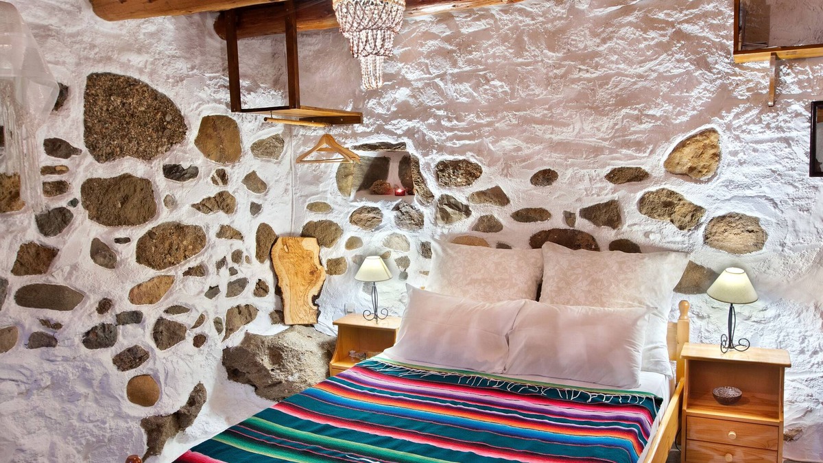 Makry Gialos Cottage | "Charoupia" 300years old cottage "Natura cottages" with sea view shared garden