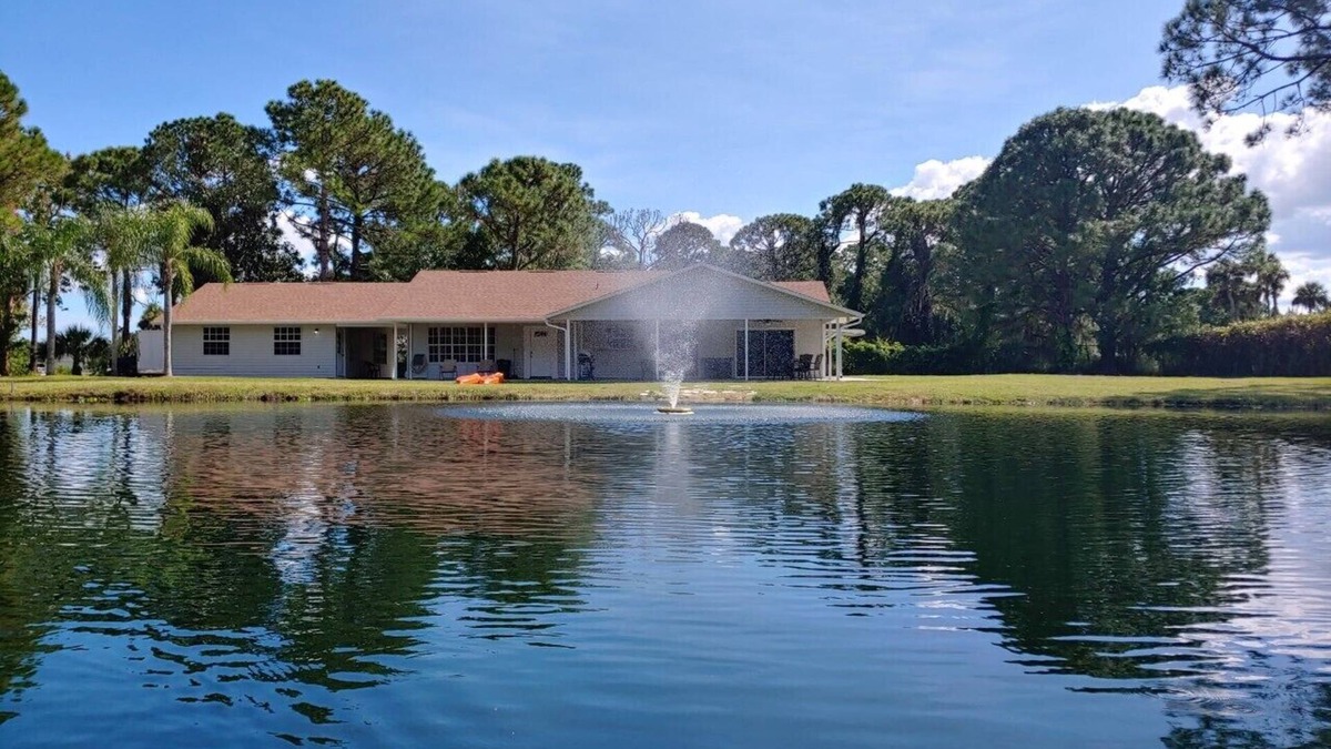 Merritt Island House | Chase Hammock Lake House