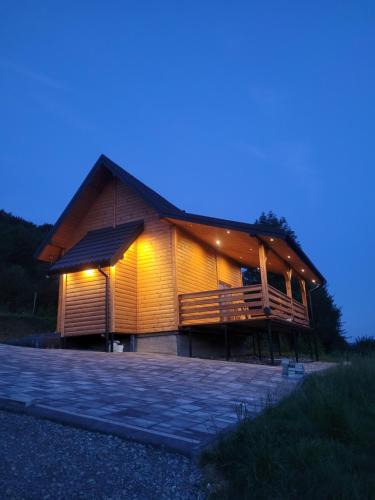 Dukla House | Chata Szwastówka - Twoja przystań u podnóża Góry Cergowa