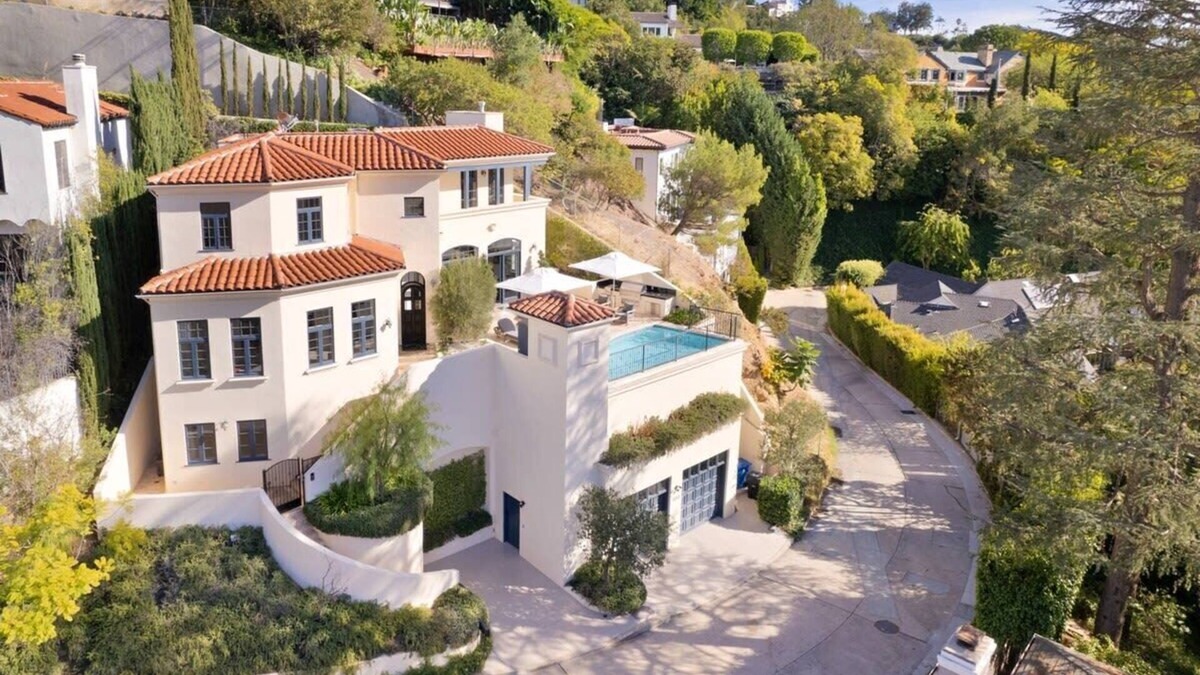 Beverly Hills House | Chateau Beverly Hills by Stay Awhile Villas