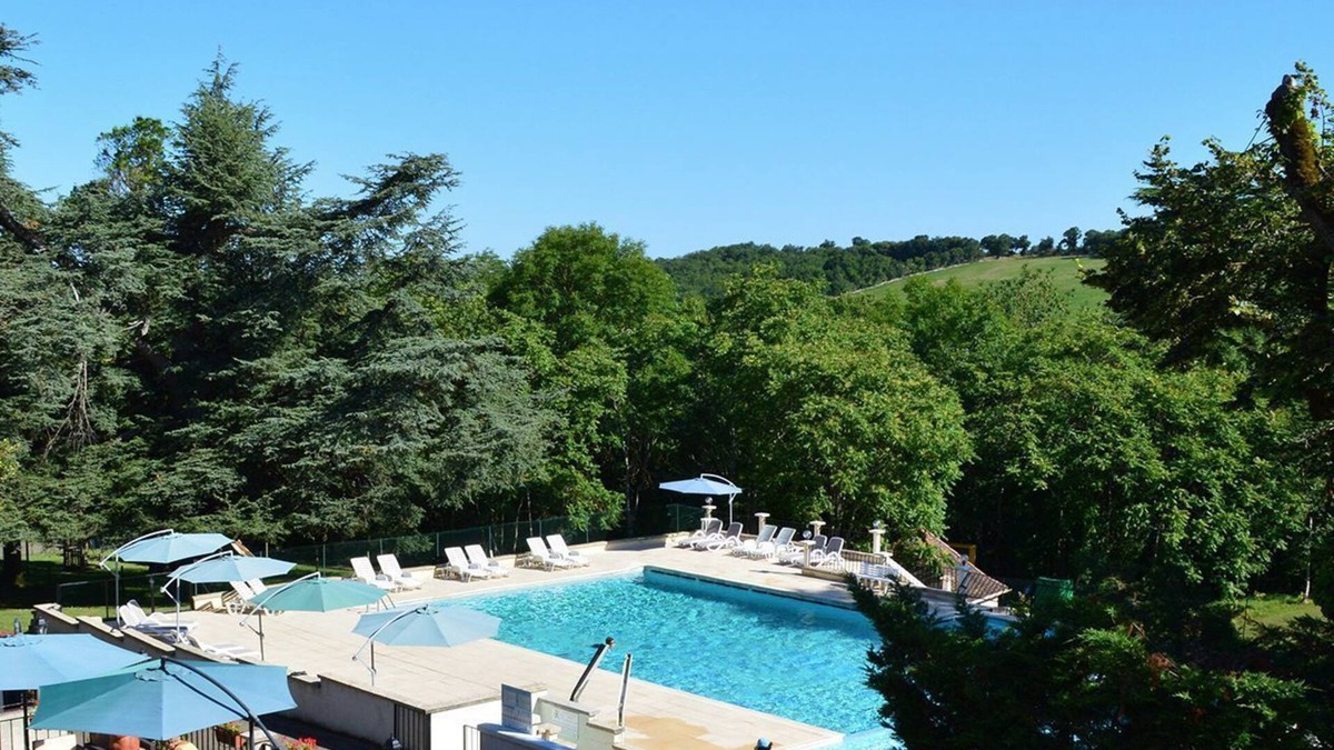 Carlucet RV Rental | Chateau de Lacomte