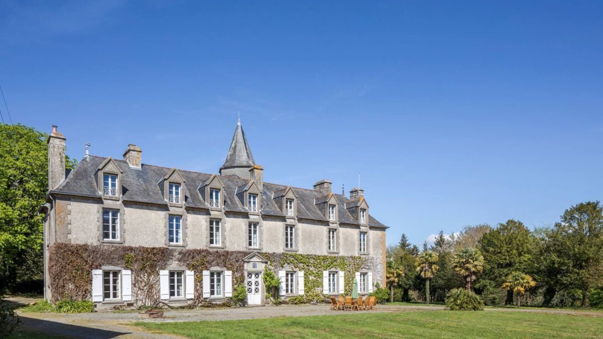 Quimperle Other | Chateau De Lothea - Five Bedroom Castle, Sleeps 10