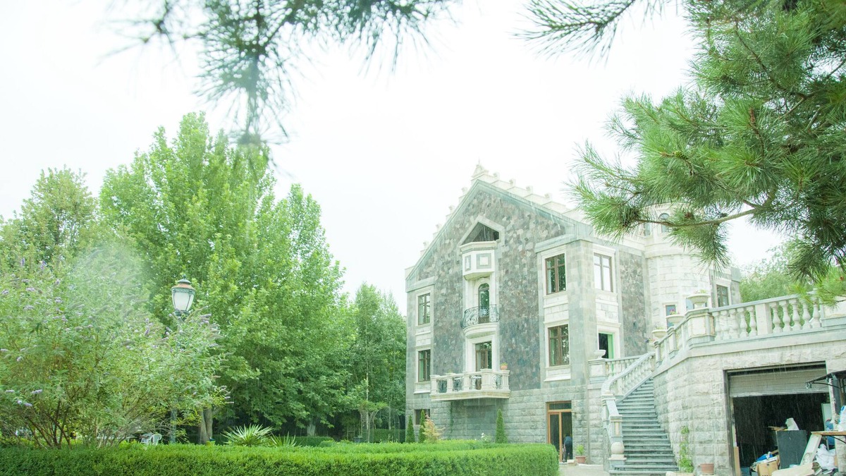 Nork-Marash Hotel | Chateau Gabriel