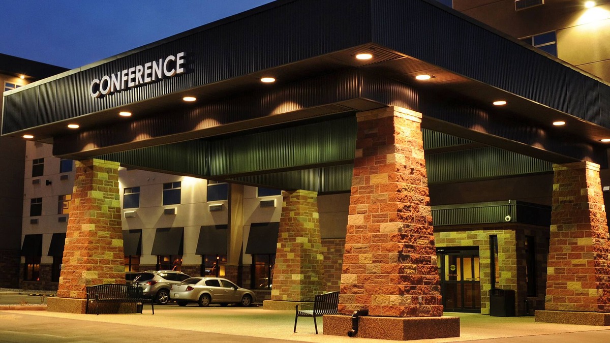 Northwest Edmonton Hotel | Chateau Nova Yellowhead