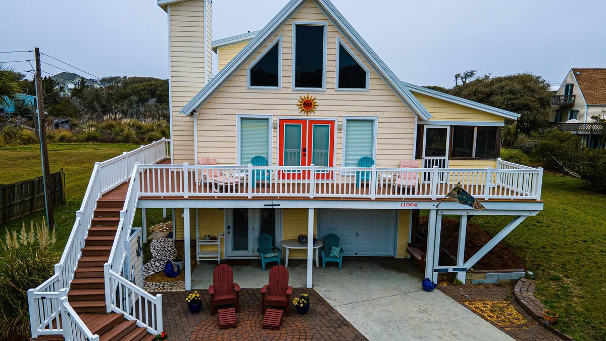 The Point House | Check out this Gem at The Point!