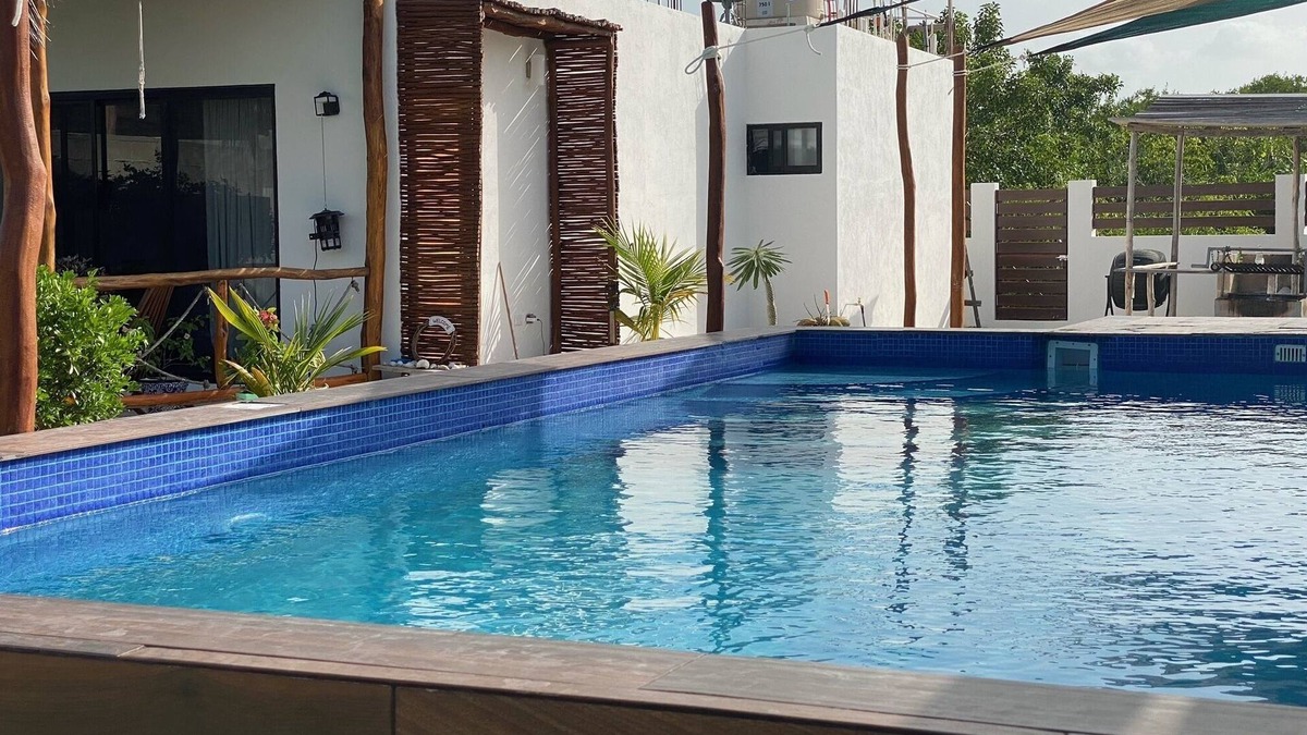 Downtown Holbox Villa | Cheerful 1 bedroom house w/pool and much more!