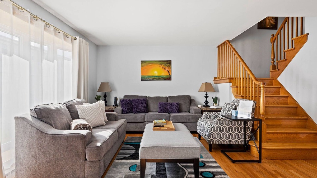 Dunning House | Cheerful 3 bedroom. Feels like home.
