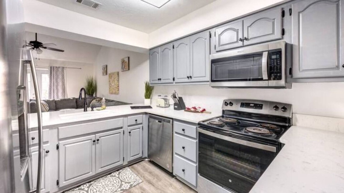 Auburn House | Cheerful 3 bedroom house with patio