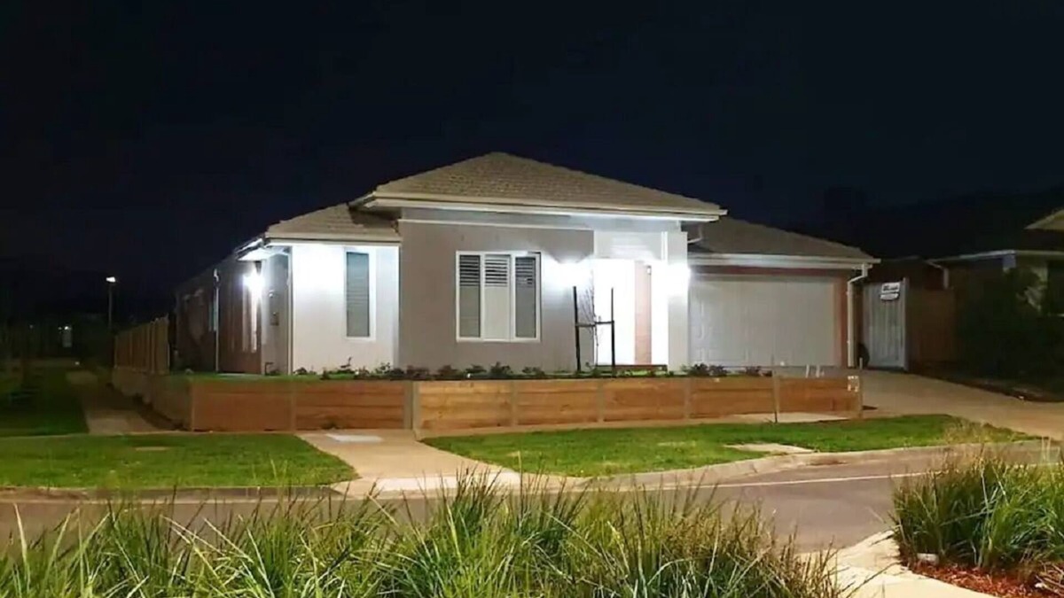 Truganina House | Cheerful 4 Bedroom Home In a Pleasing Location
