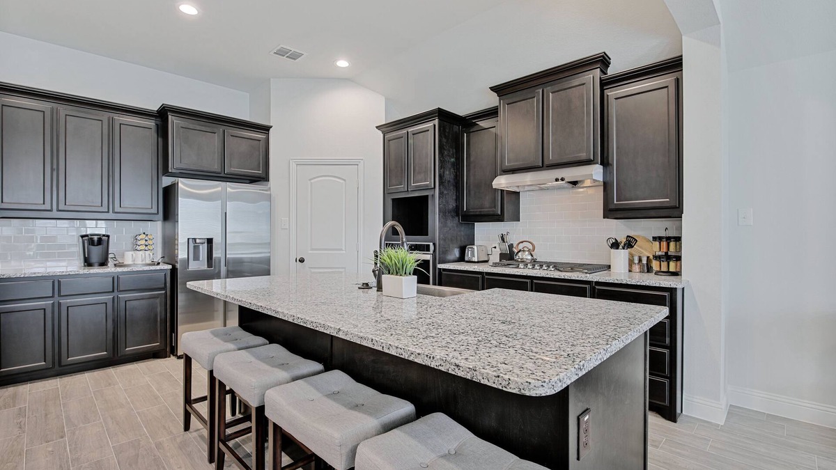 Argyle House | Cheerful 4 Bedroom House in Argyle with fenced backyard & fireplace