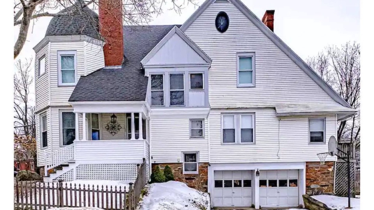 Lewiston House | Cheerful 7-Bedroom Home w/ Garage and Backyard