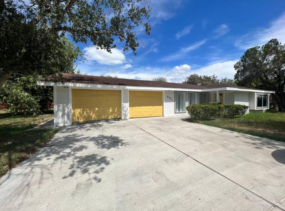 Harlingen House | Cheerful Harlingen, TX Home Close to Everything!!