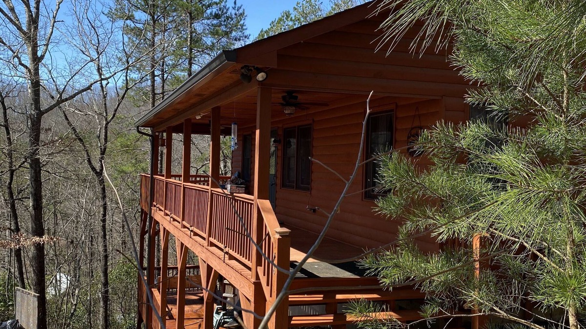Murphy Cabin | Cheerful quiet mountain cabin on outer edge of Murphy