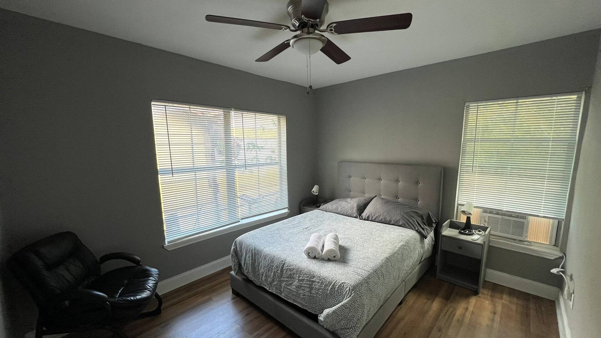 Northwest Los Angeles Heights House | Cheerful Two Bedroom House Near Downtown San Antonio