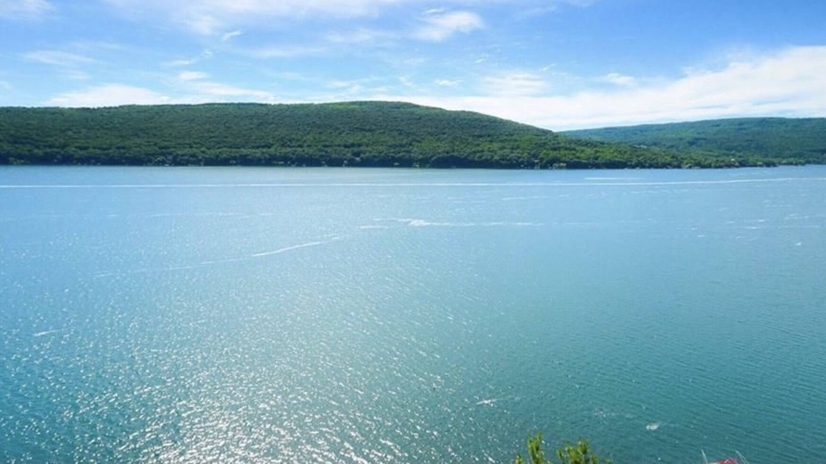 Canandaigua Condo | Cheery, comfortable, well-equipped lakefront condo with spectacular views!