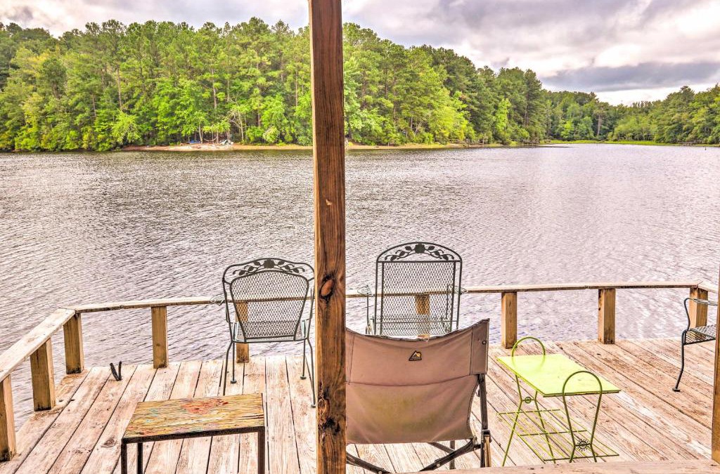 South Carolina Lakes & Blackwater Rivers House | Cheery Swansea Home on Calmont Pond with Dock!