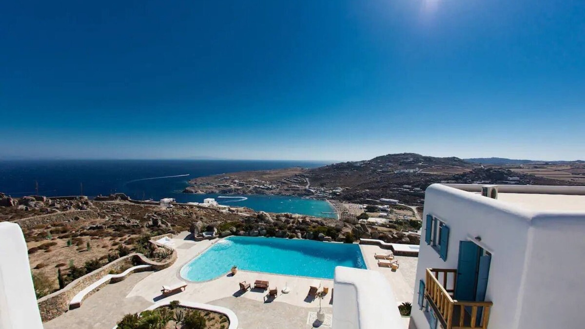 Paraga Villa | Chef included by Fantasia Villas: Paradiso 33 bdr