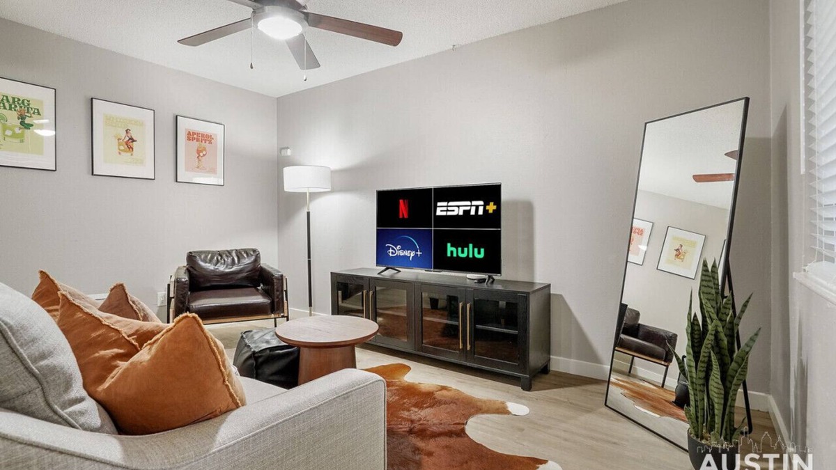 Brentwood Apartment | Chelsea #245 xxxxxxx