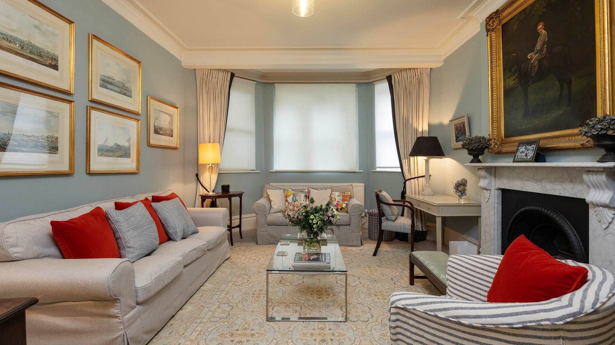 Chelsea Riverside Apartment | Chelsea Mansions, by Veeve
