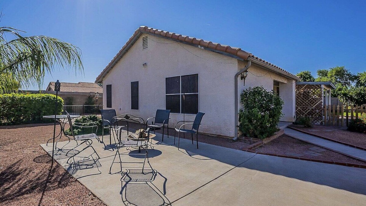 Mesa House | Chelsea Park Casita| Mesa Escape w/Firepit, Yard