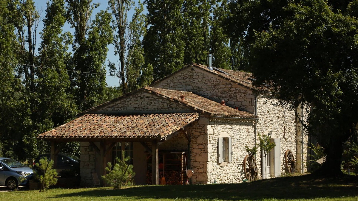 Ligueux Other | Chemin de Gargamelle 'Mirabelle' Luxury Gite Sleeps 2