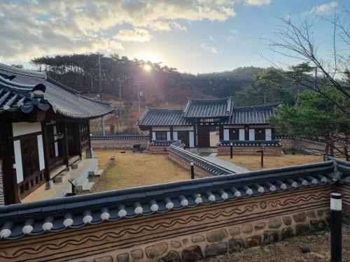 Jangseong House | Cheongbaek Hanok Pension