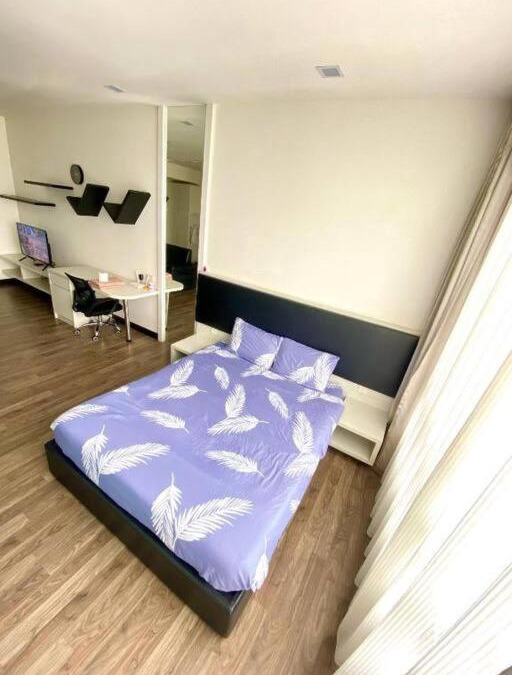 Kampung Bukit Dukong Apartment | Cheras Romantic Studio House with free Netflix and wifi