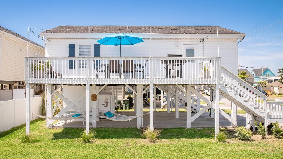 Cherry Grove Beach House | Cherry Grove Beach | Steps To The Ocean | Pet Friendly