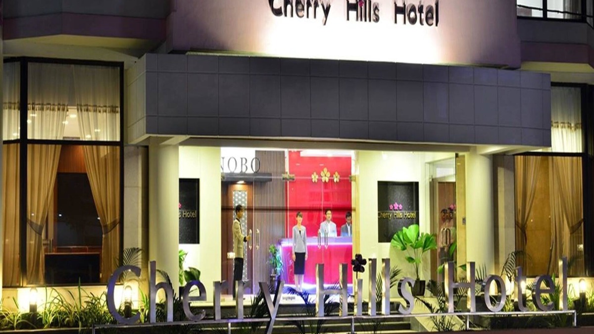 Bahan Hotel | Cherry Hills Hotel
