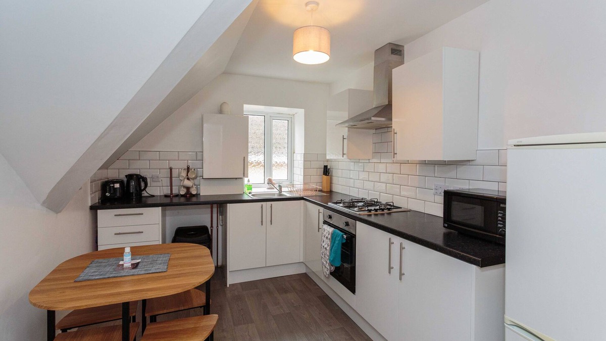 Blackpool Apartment | Cherry Property - Blueberry Suite