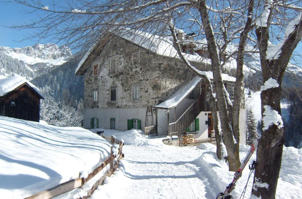 Livinallongo del Col di Lana Ski Chalet | Cherz Romantic House