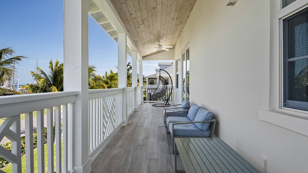 Palm Cay Apartment | Chesapeake Place in Palm Cay