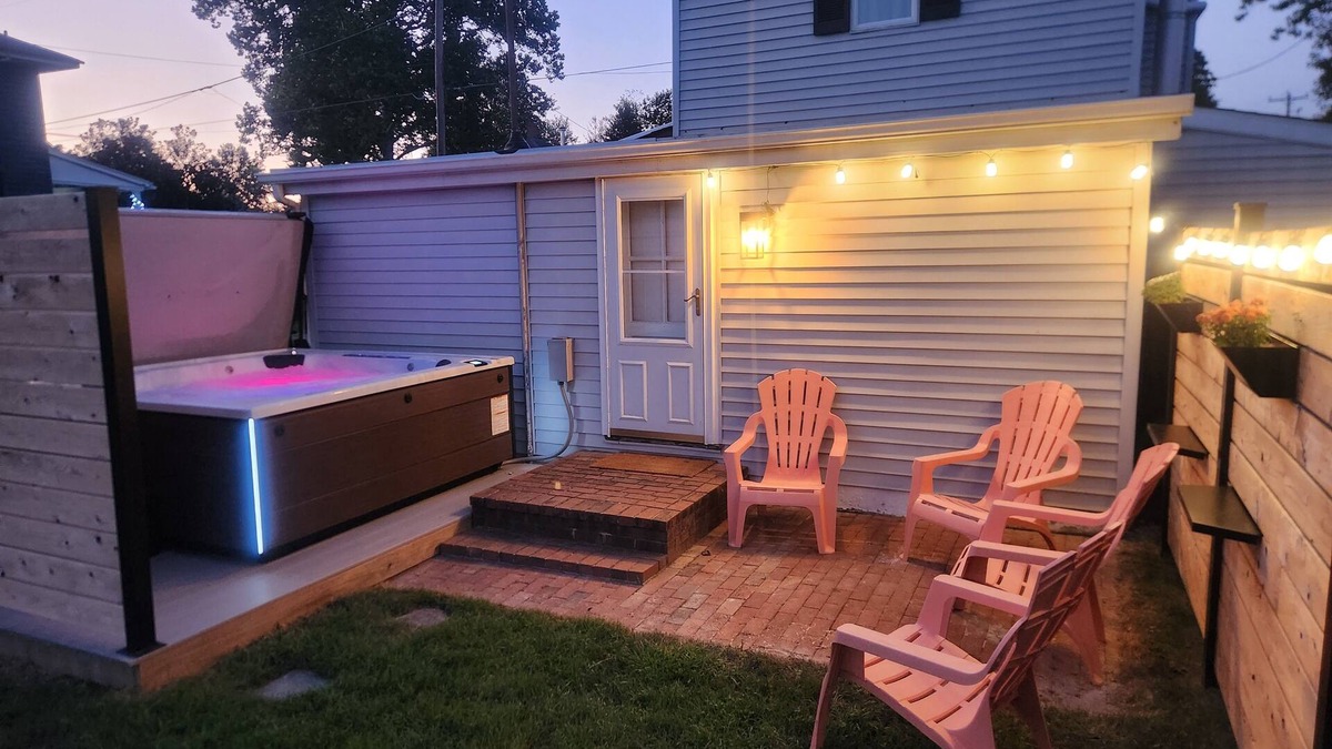 Chesapeake City House | Chesapeake Retreat with hot tub. Charming 2 Bed, 1 Bath Home in Chesapeake City