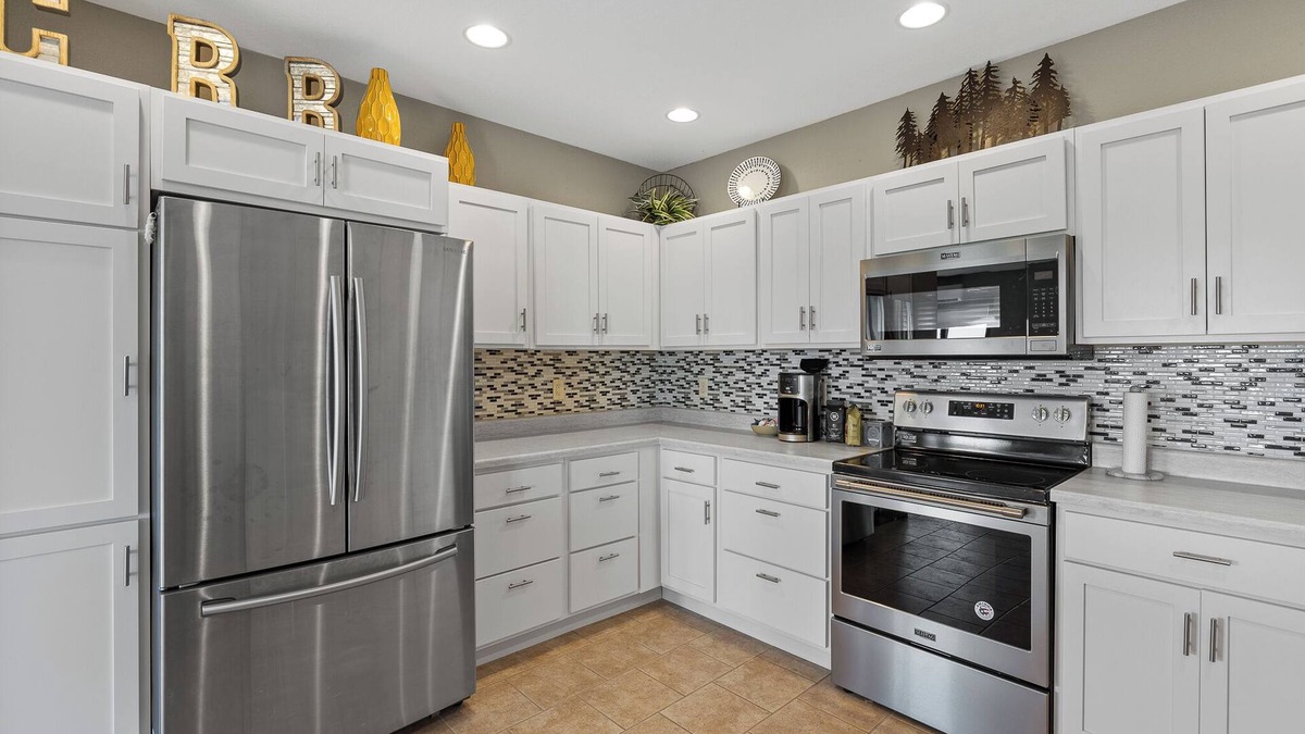 Owanka House | Cheyenne River Ranch 4BR Earth Sheltered Home with Hot Tub!