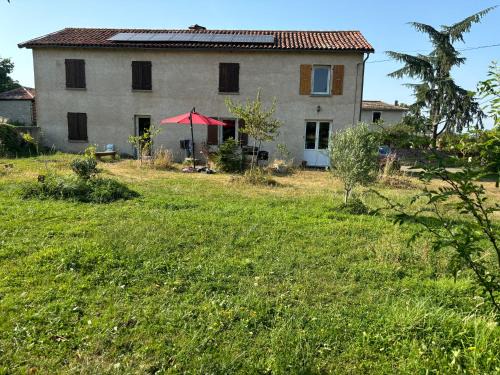 Mazerolles House | Chez Benoit, séjour Zen chez l'habitant